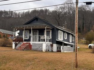 18585 Midland Trl, Ansted, WV 25812
