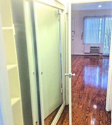 5th image of 341 S Rexford Dr APT 7