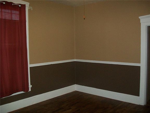 2nd image of 513 E Church St