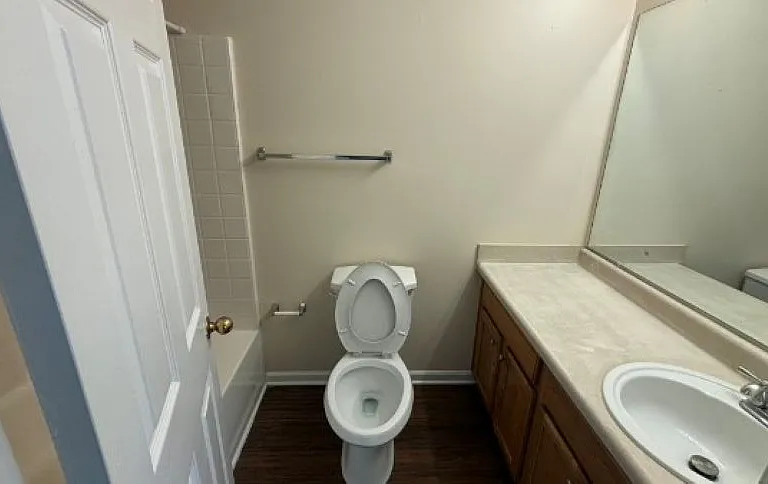 1010 Maple Valley Ct — Photo 10