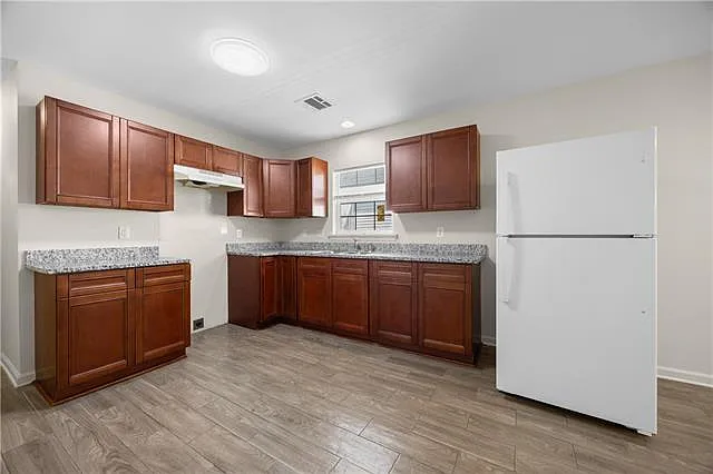 2443 N Miro St — Photo 4
