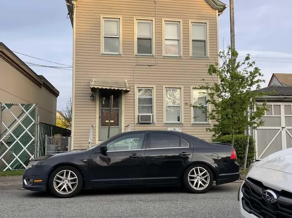 10 Lincoln Pl, Wallington, NJ 07057