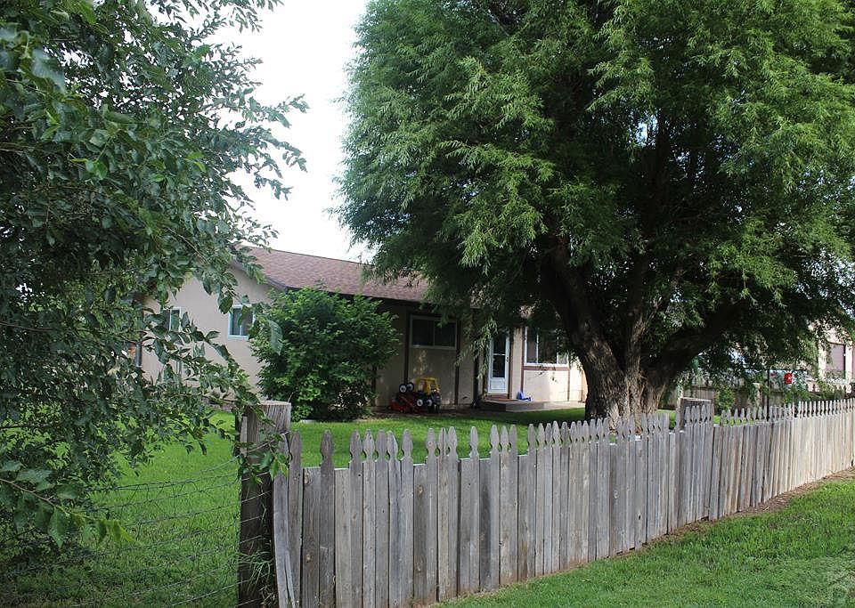 1st image of 850 Turquoise Dr