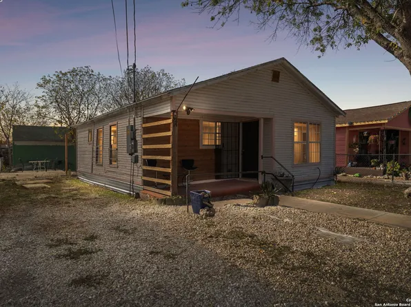 2214 Menchaca, San Antonio, TX 78207