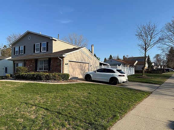 2nd image of 41757 Cherry Hill Rd