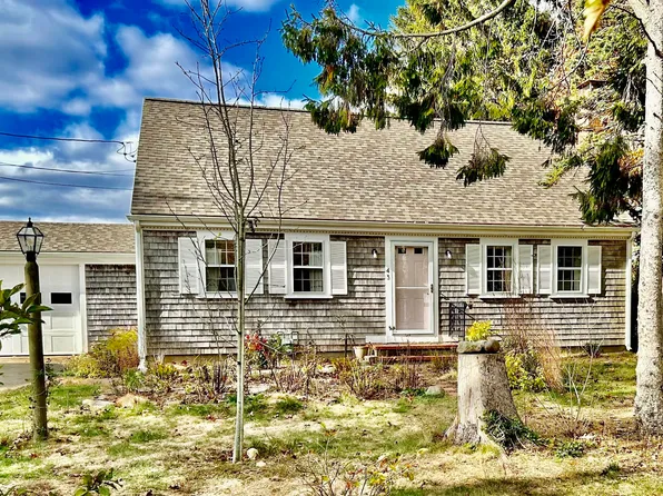 43 Perry Lane, West Dennis, MA 02670