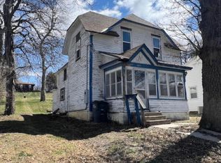 405 Park St, Oakland, IA 51560