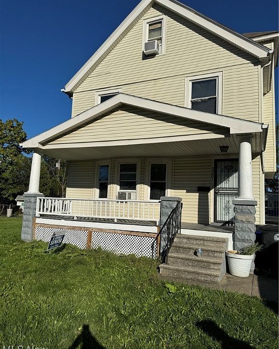 1st image of 3281 E 139th St