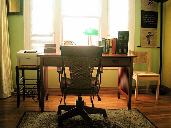 Upstairs11 - Desk and work area