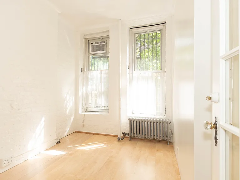 50 E 1st St #2 — Photo 10