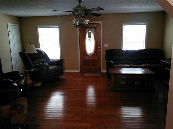 2nd image of 1803 Putnam Ave