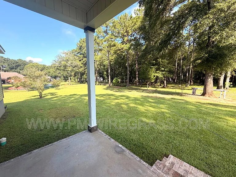 326 Golf View Dr — Photo 3