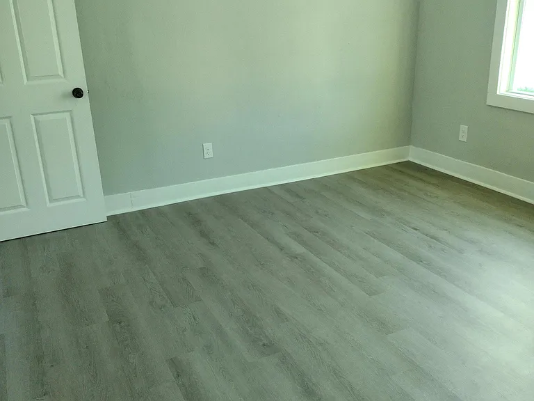 2121 Cosgrove Ave — Photo 8