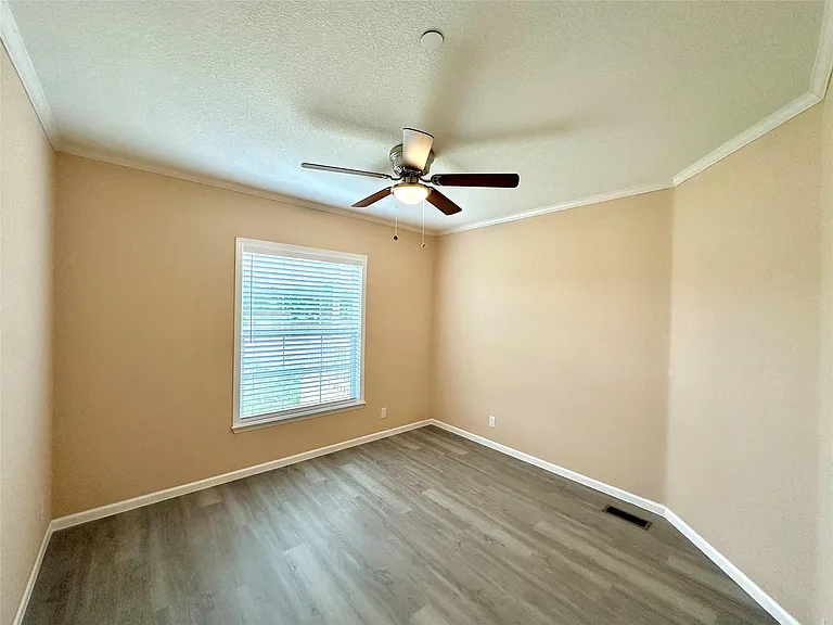 831 Country Club Rd — Photo 8