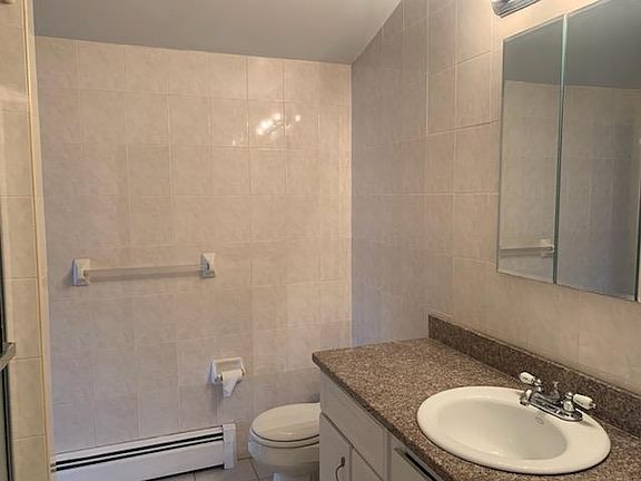 5th image of 3195 Hatting Pl Floor 2