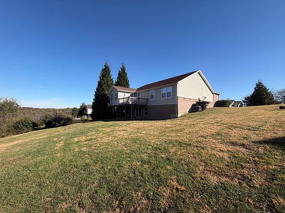 4th image of 110 Saddlebrook Rd