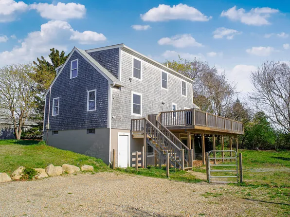 16 Franklin Avenue, Oak Bluffs, MA 02557