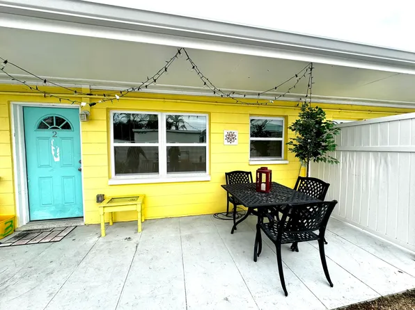 620 70th Ave APT 2, St Pete Beach, FL 33706