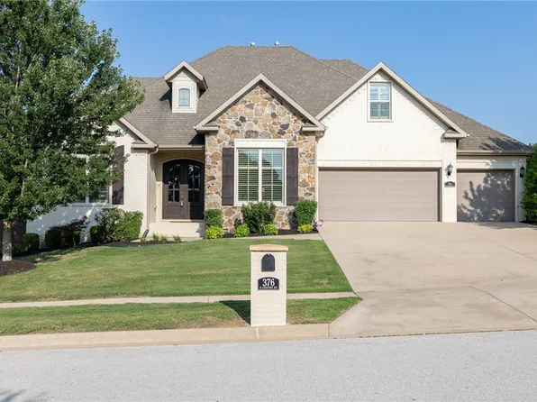 376 N Limestone Dr, Fayetteville, AR 72701