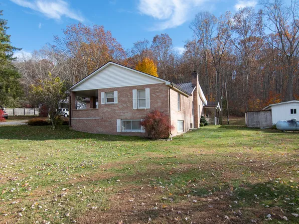 76 Redbud Ln, Hinton, WV 25951