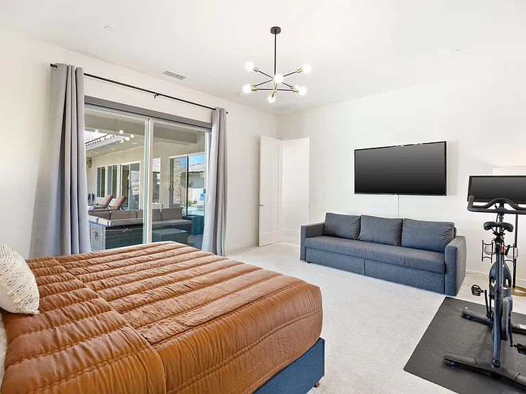Master Suite 1