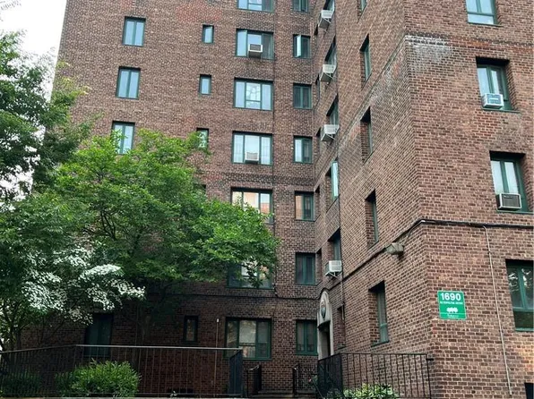 1690 Metropolitan Avenue #4E, Bronx, NY 10462
