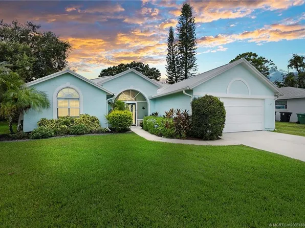 390 NE Gulfstream Ave, Port Saint Lucie, FL 34983