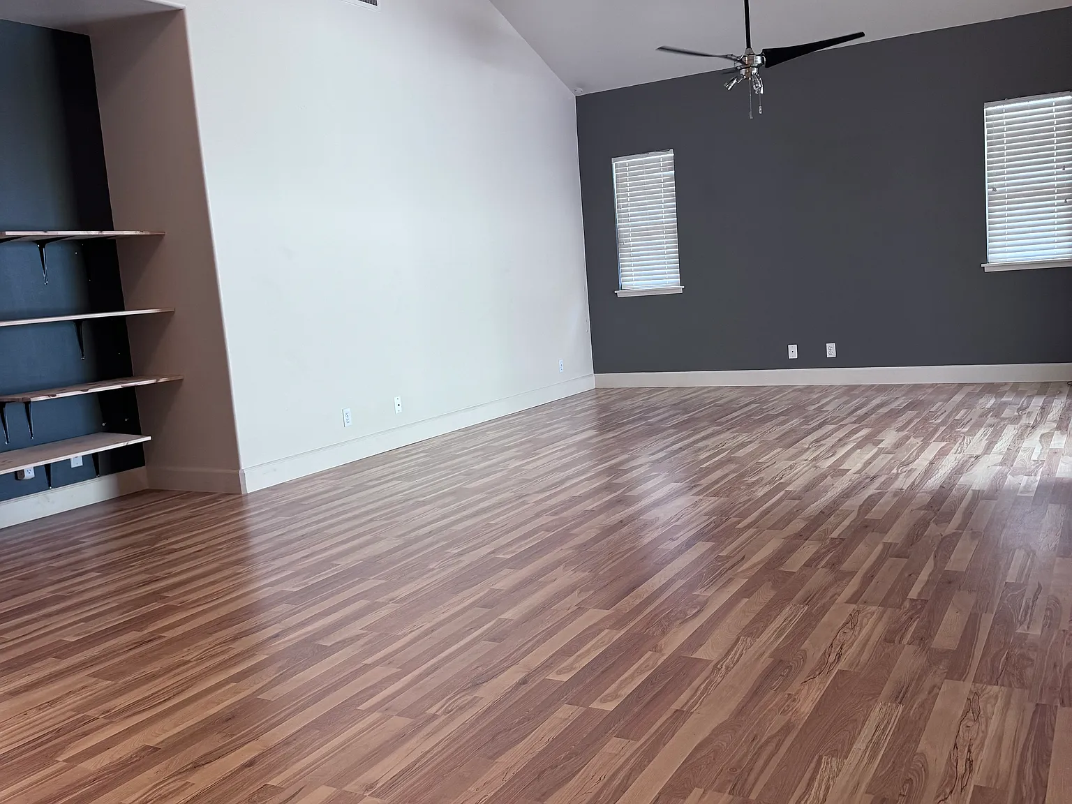 3 bed, 2.5 bath, 2108 sqft, $4,200 — Photo 3