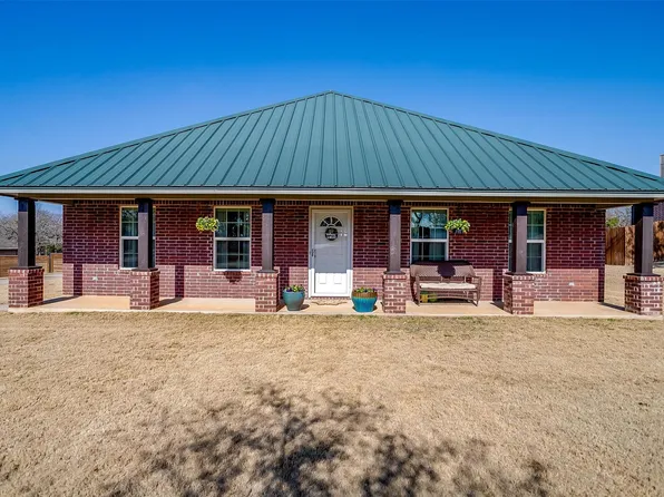 1105 Riverwood Trl, Cleburne, TX 76033