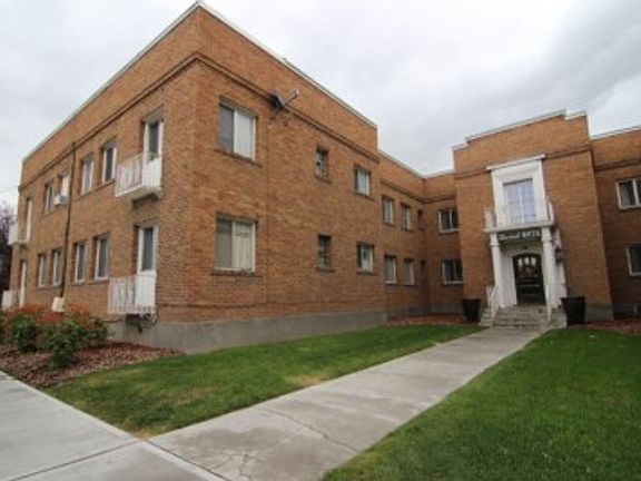 3rd image of 676 Memorial Dr APT 103