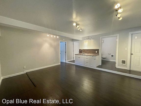 3rd image of 12316 32nd Ave NE Ste 103