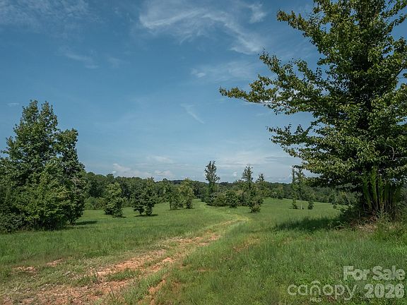 5th image of 473 McEntire Rd