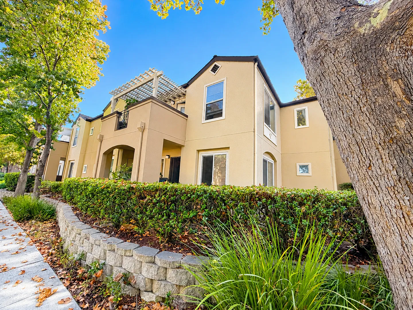 Beautifully Updated 2-Bedroom, 2-Bathroom Condo in North San Jose! — Photo 1