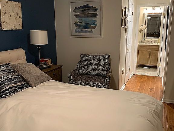 5th image of 15 Heritage Ct