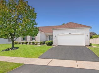 2035 Colonial St, Aurora, IL 60503