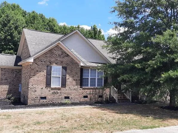 1112 Old Village Road, Greenville, NC 27834