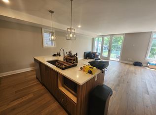427 Ravenhill Avenue - 2, Ottawa, ON K2A 0J7