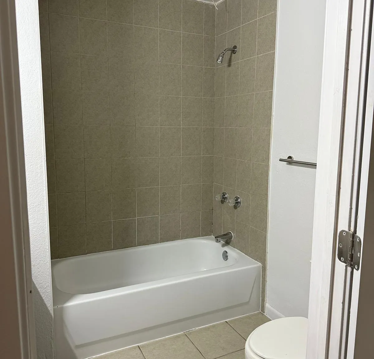 3 bed, 2.5 bath, 1500 sqft, $1,500 — Photo 1