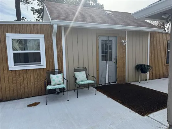 521 Victory Dr, Westwego, LA 70094