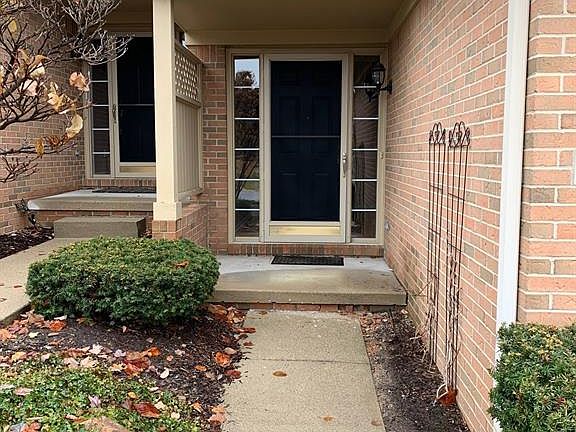 2nd image of 1302 Waverly Dr #1