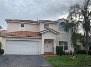 5582 NW 102nd Pl, Doral, FL 33178
