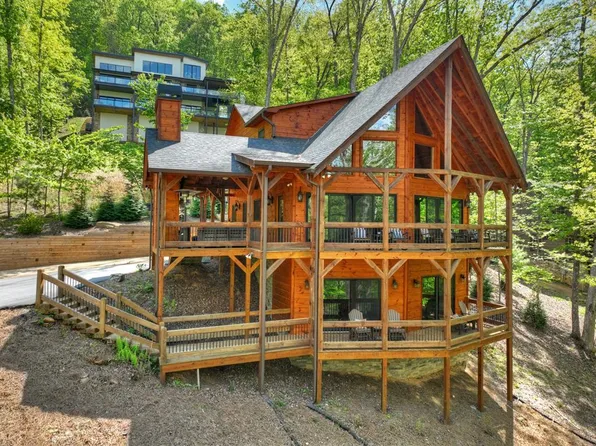 1601 Shady Falls Rd, Blue Ridge, GA 30513