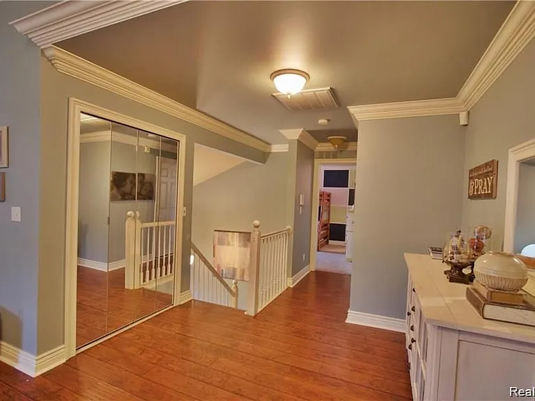 5445 Pine Aires Dr #124 — Photo 9