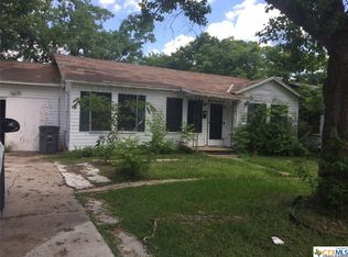 1808 E Guadalupe St, Victoria, TX 77901