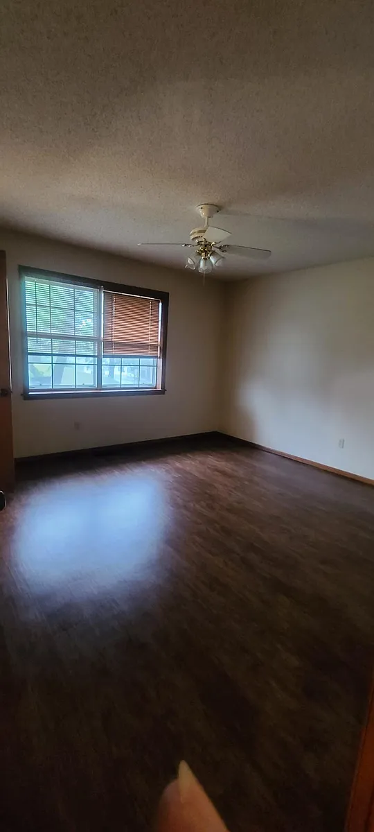 Master Bedroom - 601 Hemlock St