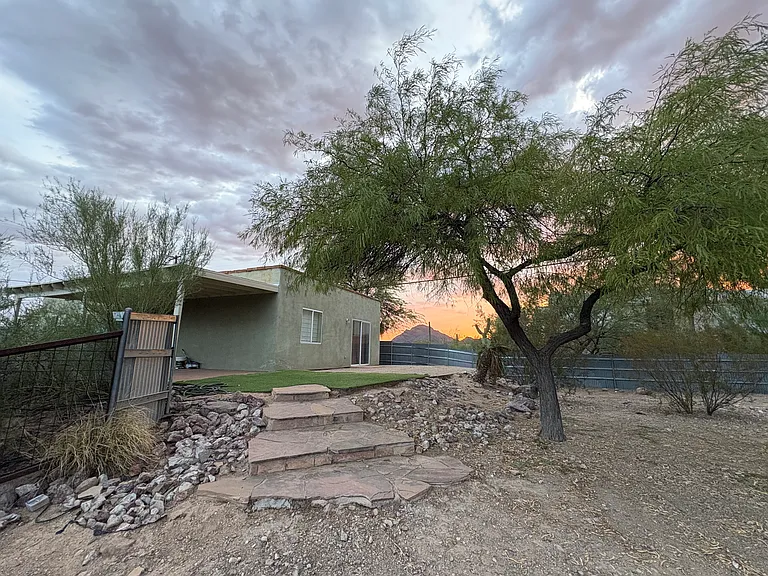 back yard flagstone steps