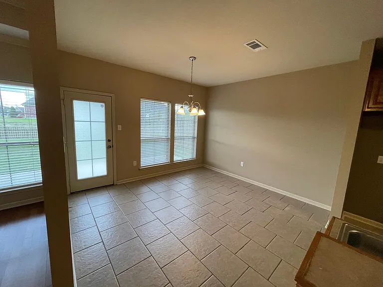 12149 Cypress Park Dr — Photo 5