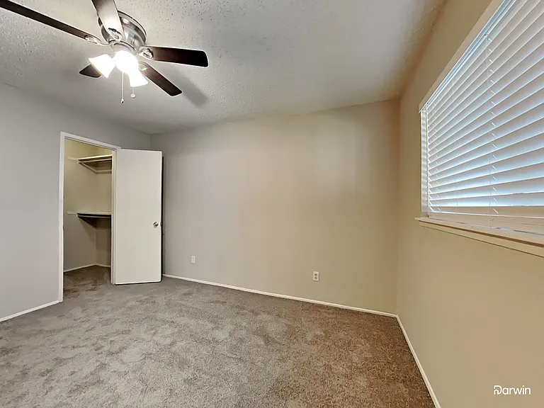 4015 Hartford Dr — Photo 15