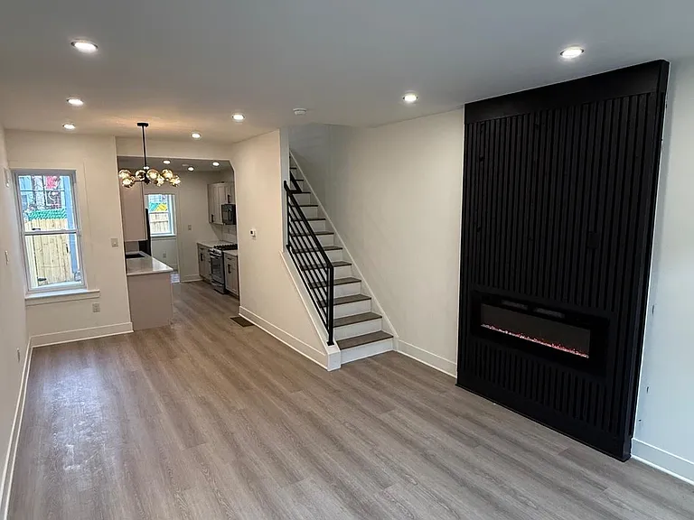 1329 N Dover St — Photo 5