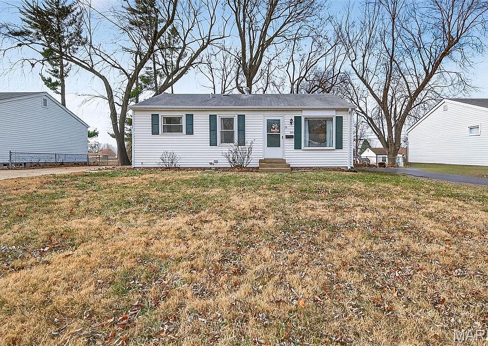1st image of 12157 Belaire Pl